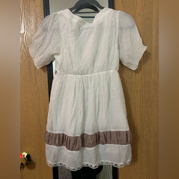 HAZEL WHITE COTTAGECORE TUNIC - Picture 2 of 3